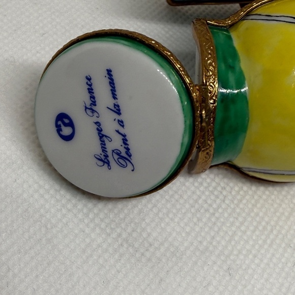 Rare Limoges France Trinket Box – Bear on Tennis Ball, Triple Hinged - Picture 9 of 14